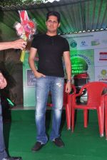 Vishal Malhotra at Sahakari Bhandar go green initiative in Dadar, Mumbai on 5th June 2013 (17).JPG